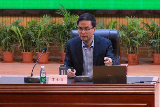 说明: E:\0杨馨\0规划与产教融合发展中心\名家讲坛\名家讲坛 赵思旗 何俊杰\LSC_3837.JPG